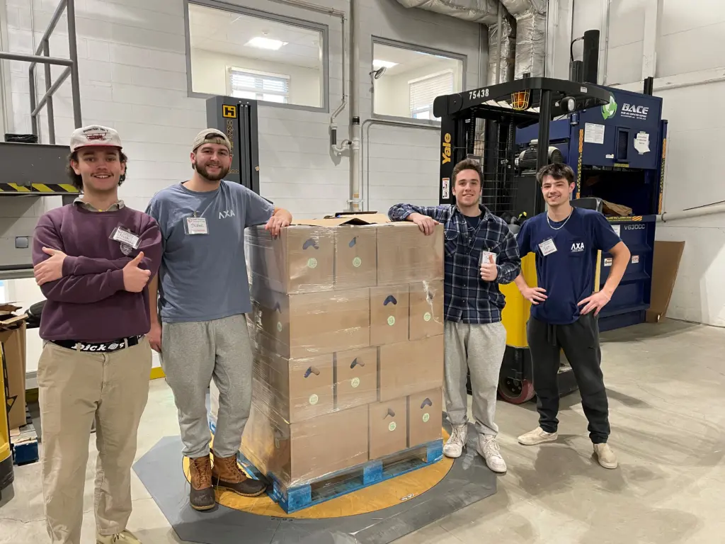 Volunteers from UMaine in Hampden