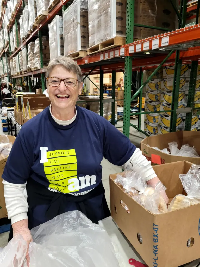 Volunteers at the Auburn Distribution Center